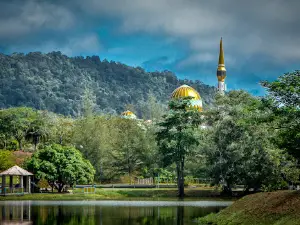 Masjid Daerah Maran (As-Syakirin)