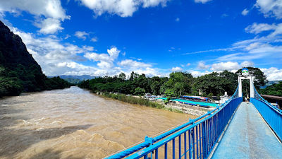 ຂົວສີຟ້າ, ວັງວຽງ Namsong Blue Bridge