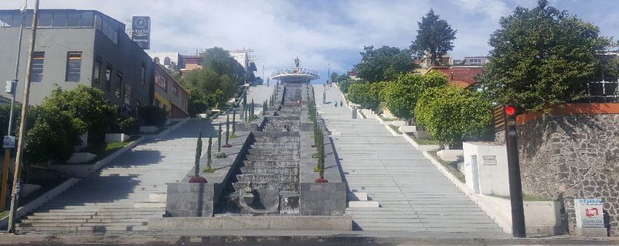 Escalinatas De Los Heroes