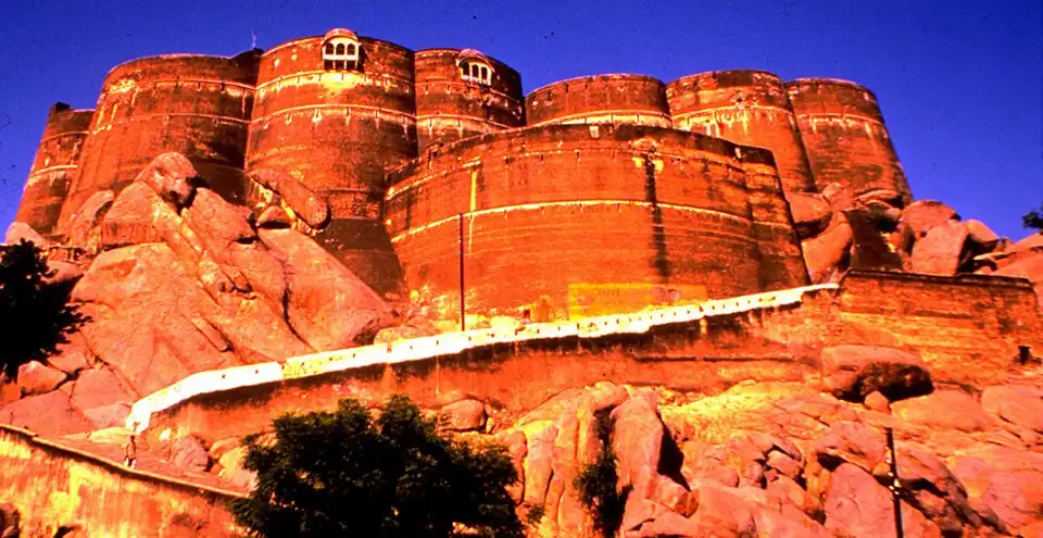 Hotels near Laxmangarh Fort