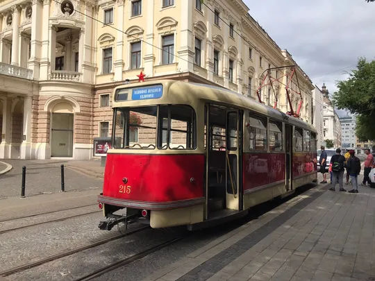 2_Hviezdoslavovo námestie