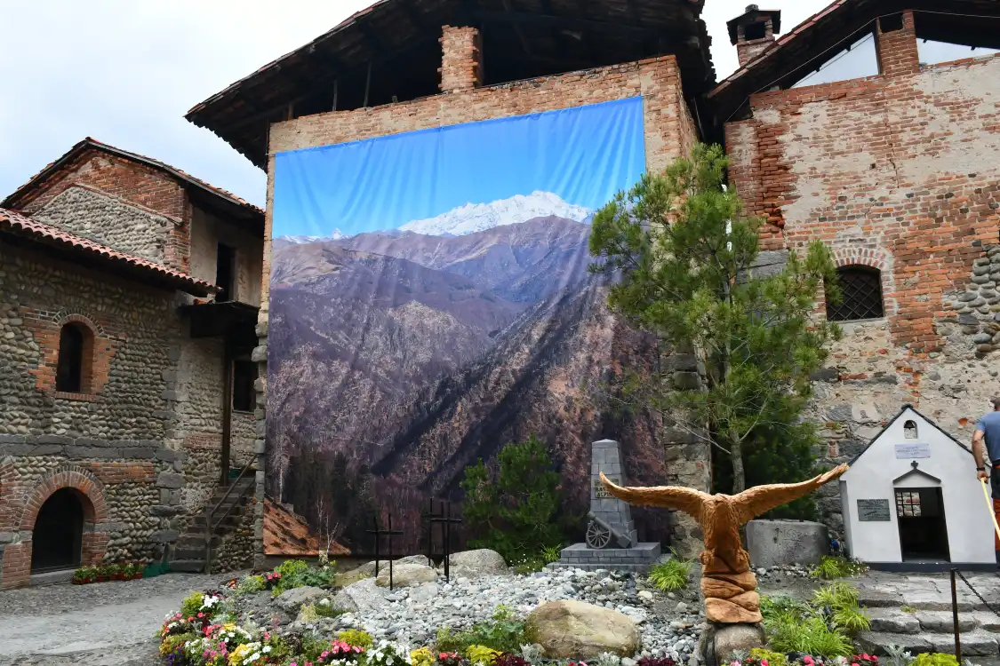 Hotels near Ricetto di Candelo