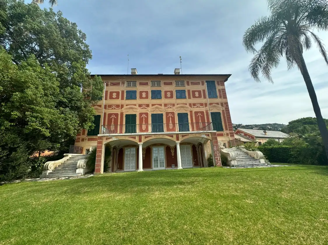 Hotels near Frugone Collection