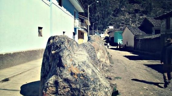 Muro Megalitico en Urabarriu