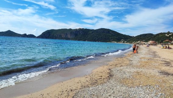 Agios Georgios beach