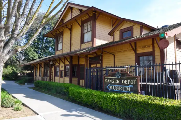 Hotels in Sanger