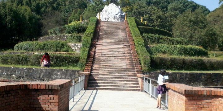Tribhuvan Park