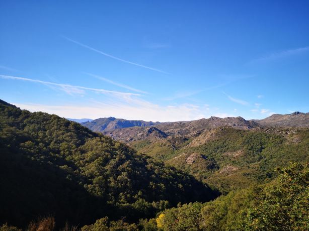 Pitoes das Junias Cascata
