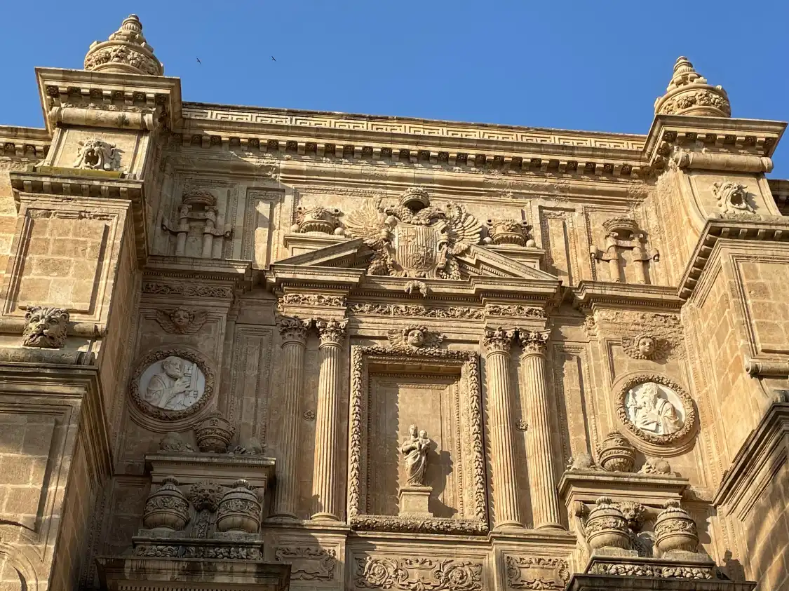 Hotels near Antigua Estacion de Ferrocarril