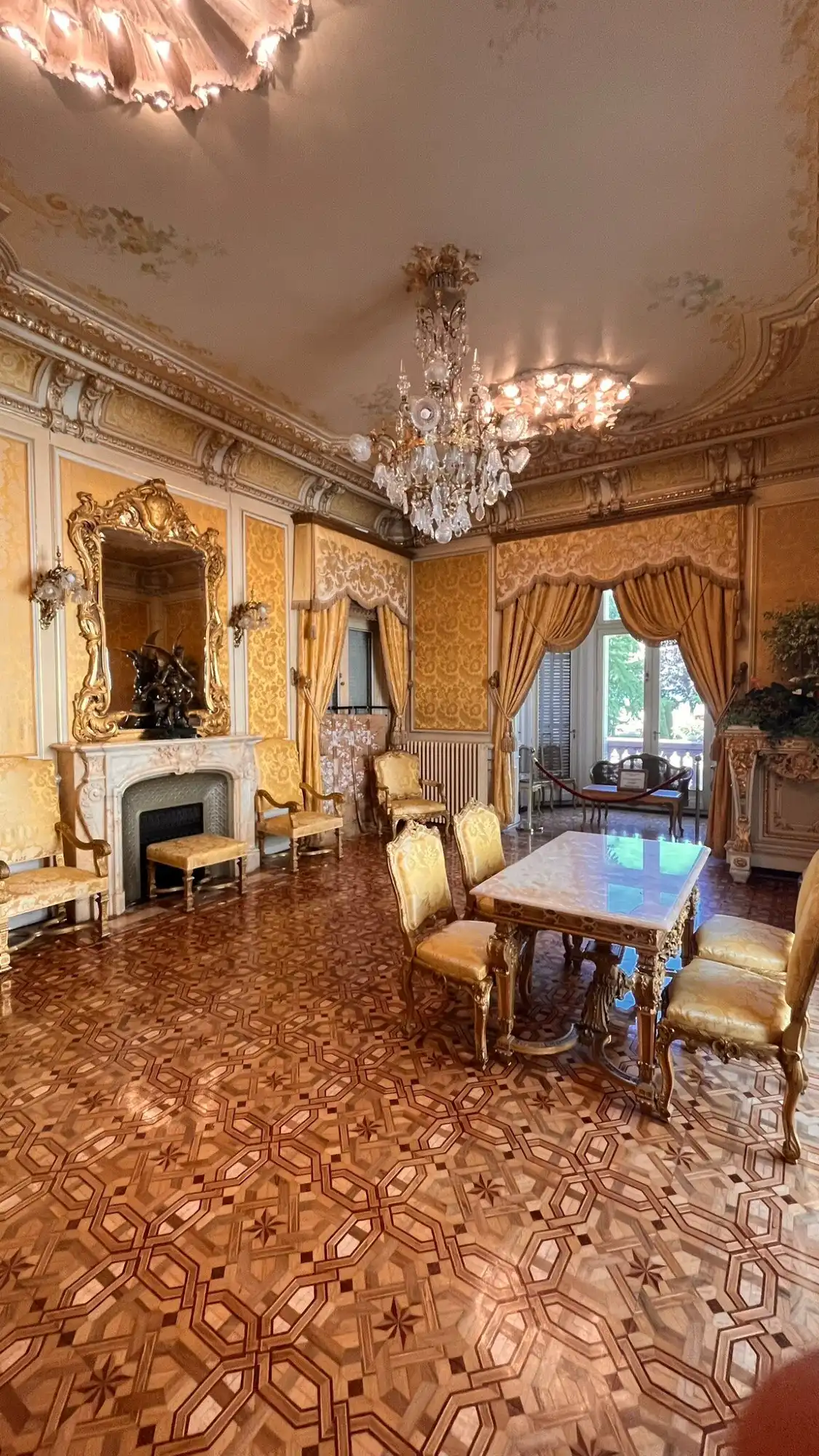Hotels near Villa Lumiere