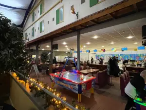 Piazza Bowling Mini Golf