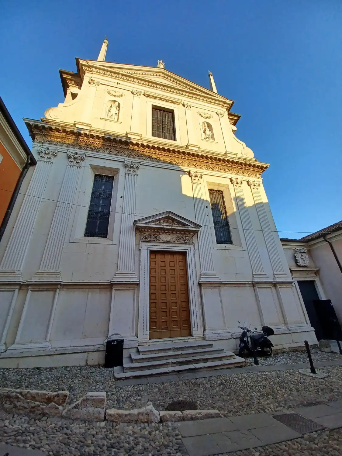 Hotel in zona Chiesa di S. Salvatore