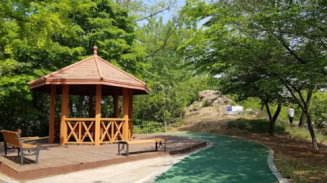 Seokbawi Park