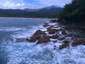Pantai Penengahan