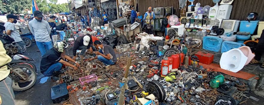 Pasar Loak Barang Bekas Astana Anyar
