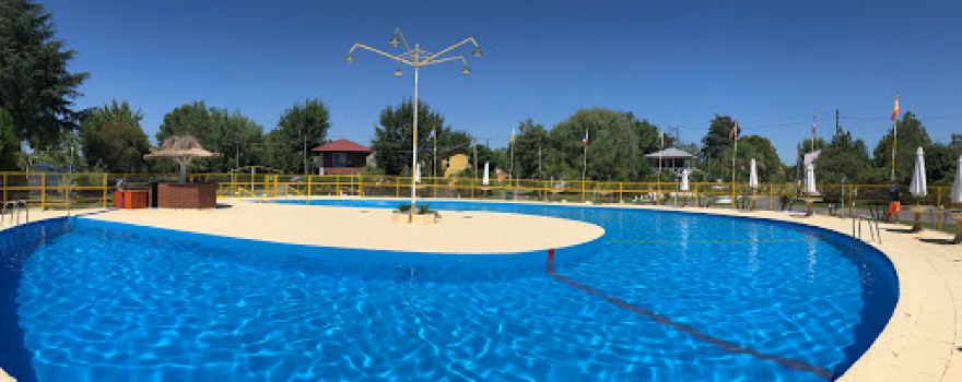 Weekend Country Club