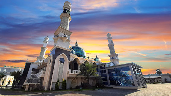 Masjid Akbar Moed'Har Arifin