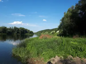 Demidovskiye Melovyye Peshchery