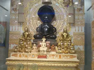 Shri Parshwanath Digambar Jain Mandir
