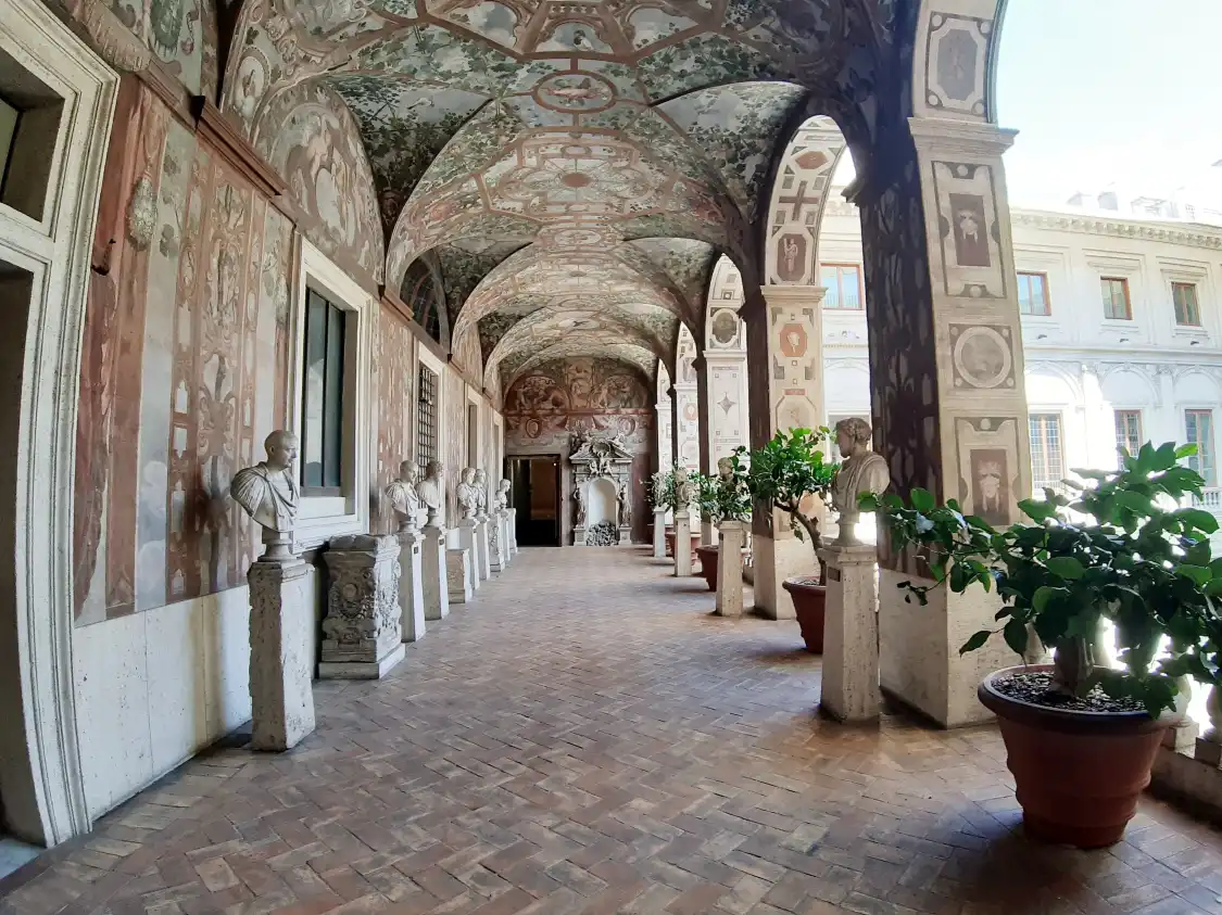 阿特姆彼斯宮附近的飯店