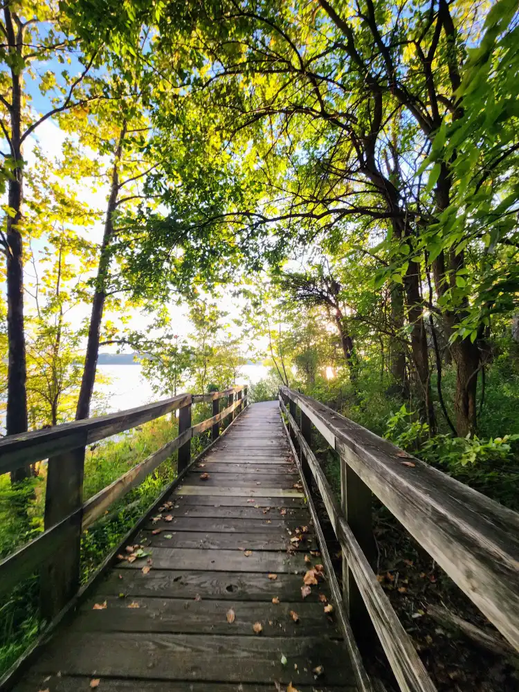 Hotel a Tate Township