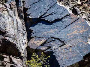 Tamgaly Tas petroglyphen