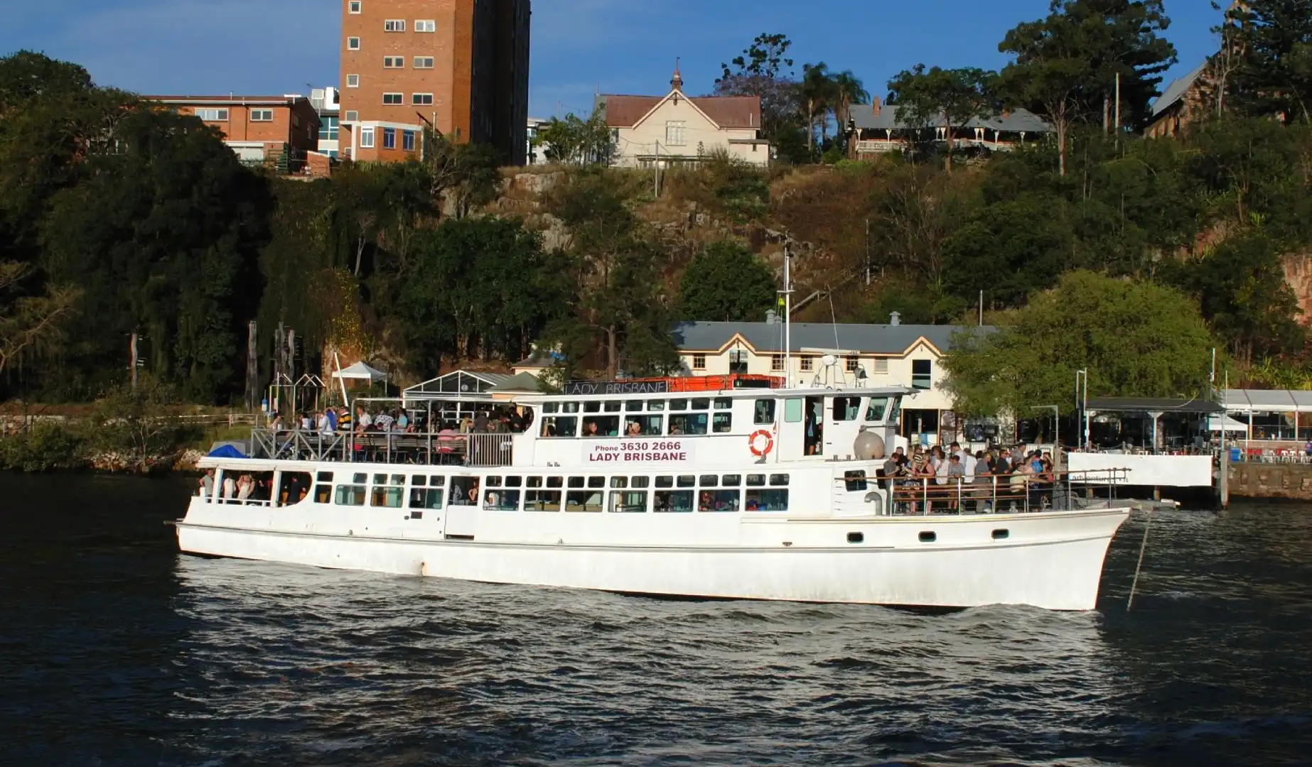 Hotels near Brisbane Cruises