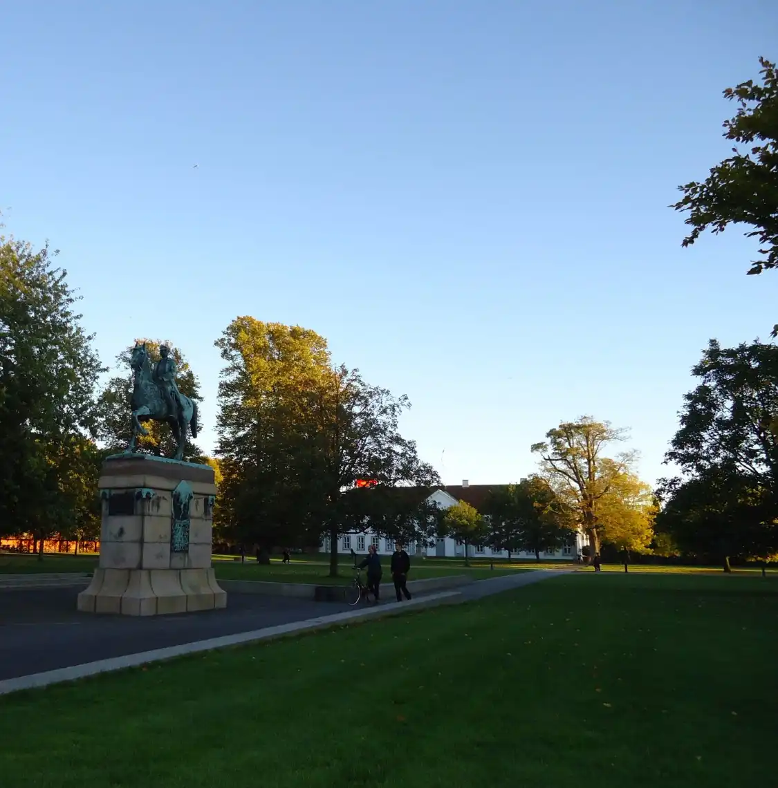 Hotels near Kongens Have