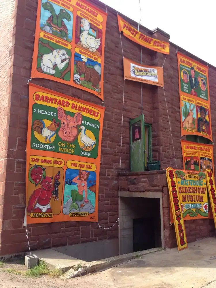Hotels near Mr. Marvel's Wondertorium