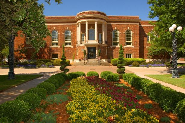 Kemp Center for the Arts (Arts Council WF)