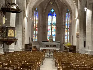 Collegiale de Saint-Bonnet-le-Castle