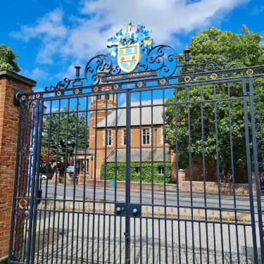 Rugby School Shop & Tours