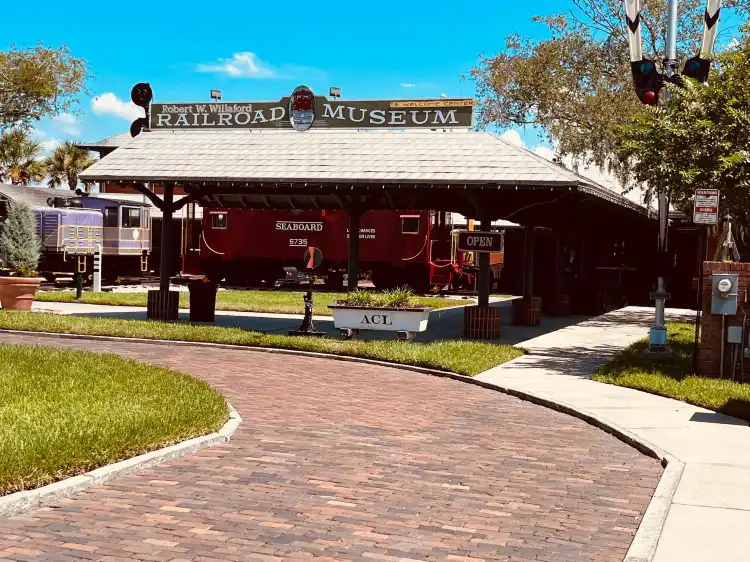 Hotels near Hibbett Sports
