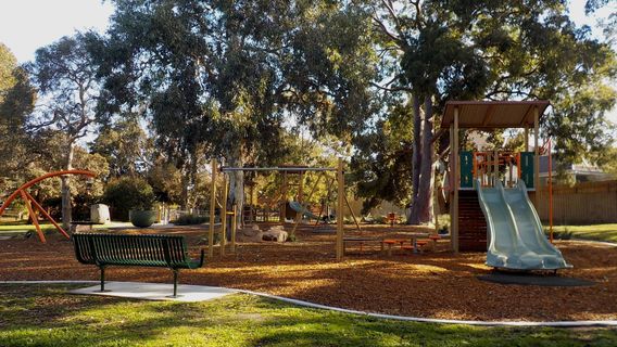 Glen Iris