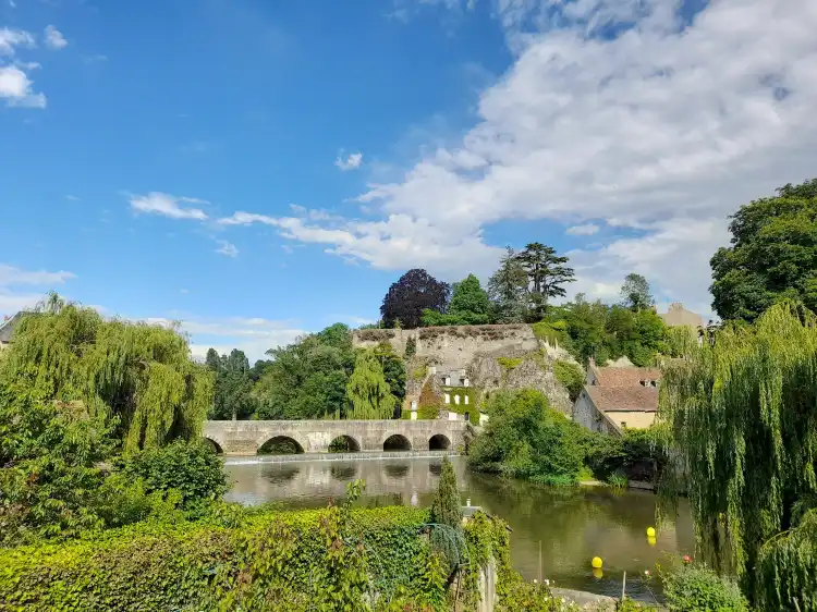 Hotels in Fresnay-sur-Sarthe