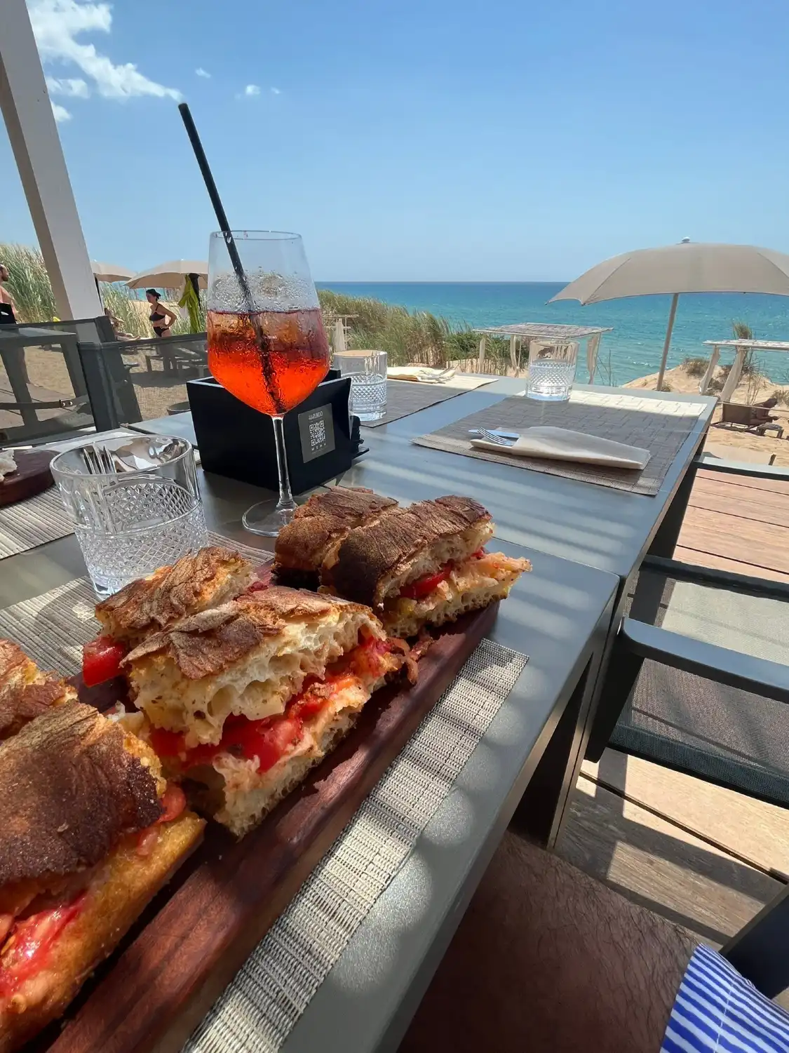 Hotels near Harundo Mare