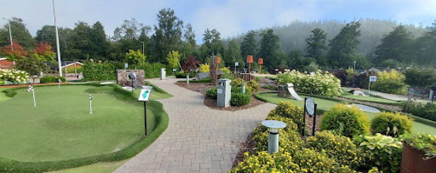 Gekas holiday village playground