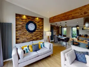 Meadow Springs Country and Leisure Park - Motorhome, Static Caravan and Lodge Site