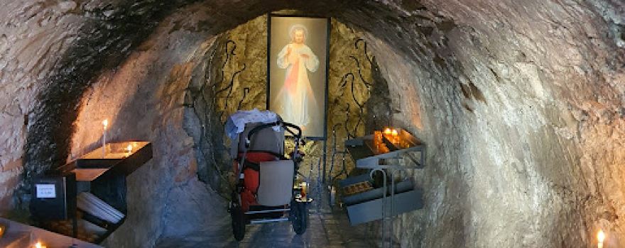 Lourdesgrotte beim Stift Heiligenkreuz