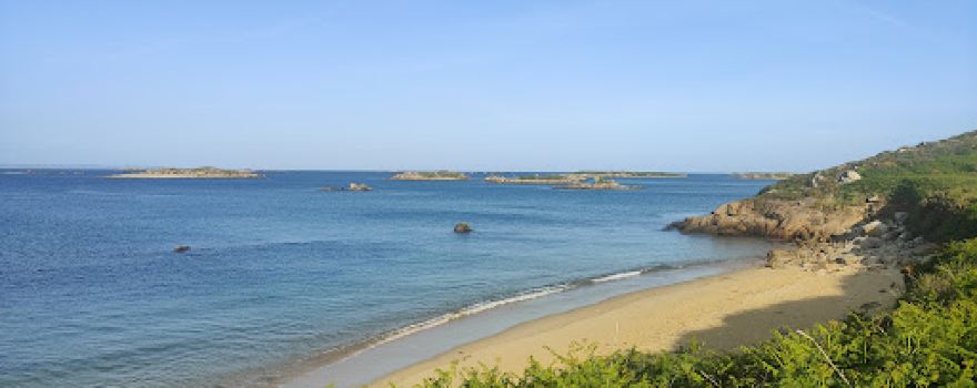 The beach Goas Treiz