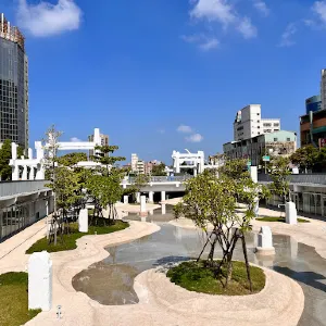 河楽広場