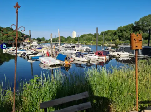Wohnmobil-Stellplatz Yachthafen Lauenburg