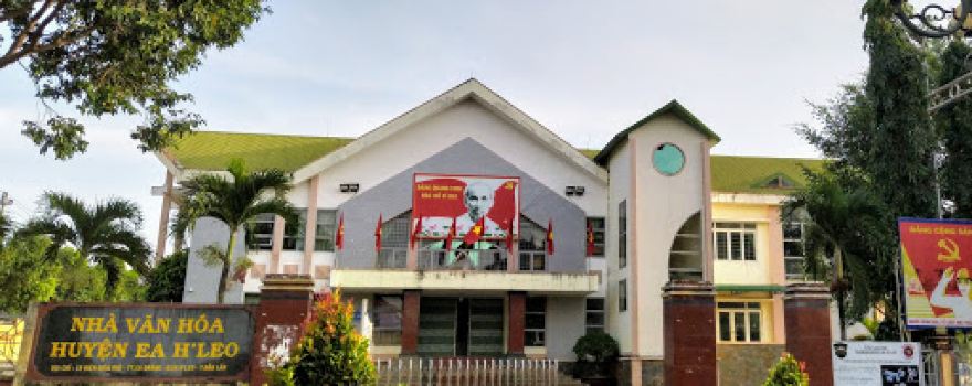 Nhà văn hoá Ea Đrăng