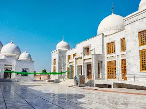 Mazar Hazrat Karmanwala Sharif (حضرت کرماں والا شریف)