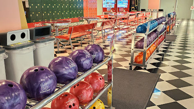 ボウリング王国スポルト 岡谷店