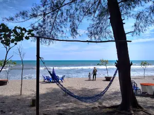 Tapakis Ulakan beach, Padang Pariaman