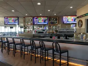 Crazy Horse Sports Club And Golf Course