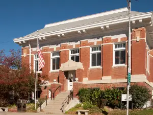 Albany Carnegie Public Library