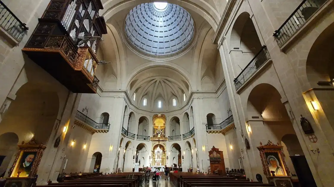 Hotels near San Nicolas de Bari Procathedral