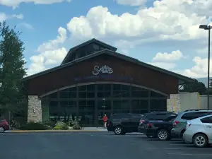 Salida Hot Springs Aquatic Center
